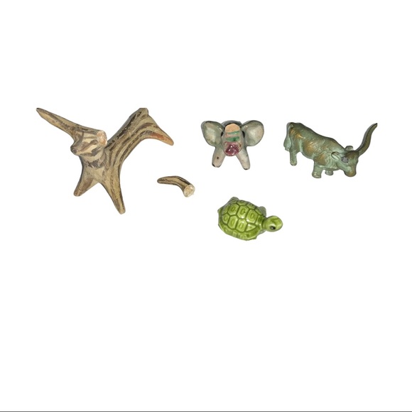 Assorted Figurines - Picture 9 of 10